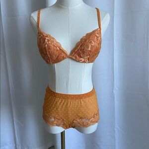 Malizia by La Perla Orange Lace Lingerie Set